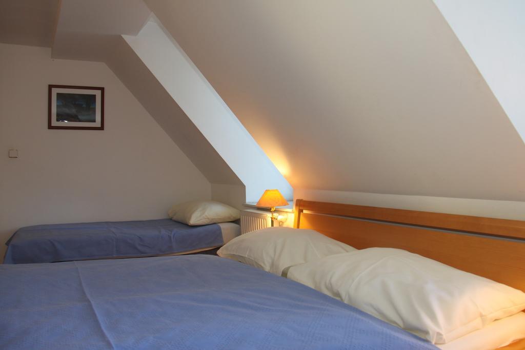 Pension Jahrbacher Leoben  Kamer foto
