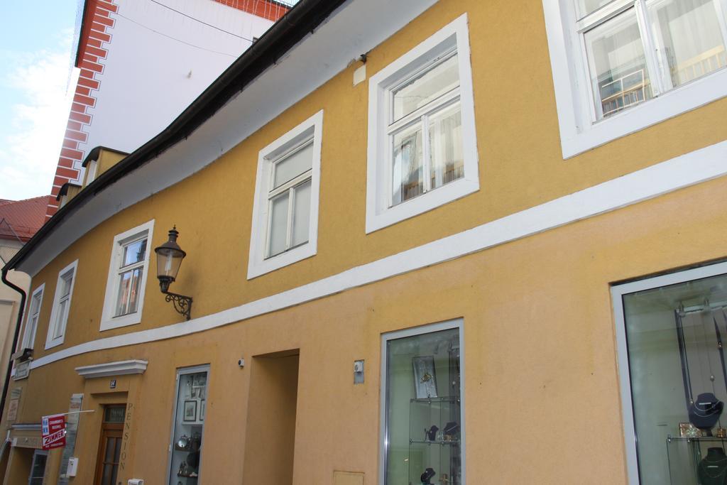 Pension Jahrbacher Leoben  Buitenkant foto